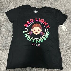 (NWT!!)Officially Licensed Squid Game Red Light Green Light Women’s Tee